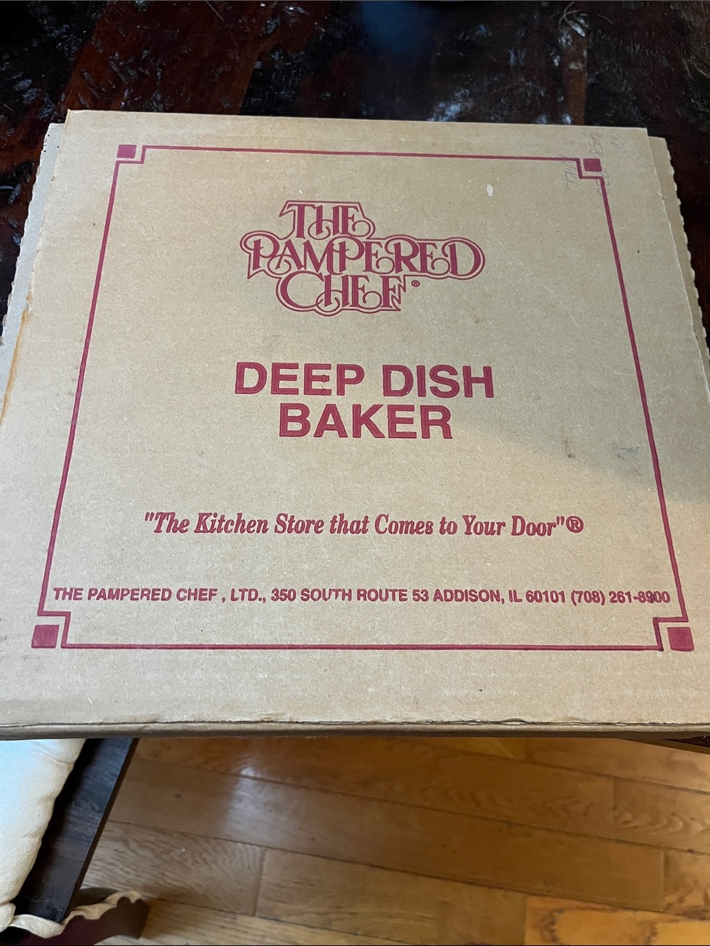 The Pampered Chef Cardboard Deep Dish Baker Box - Tan and Maroon NEW